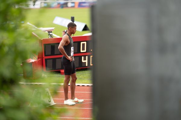 Malik Diakite (Hannover 96) beim 400m Start am 07.05.2022 beim Stadtwerke Ratingen Mehrkampf-Meeting 2022 in Ratingen